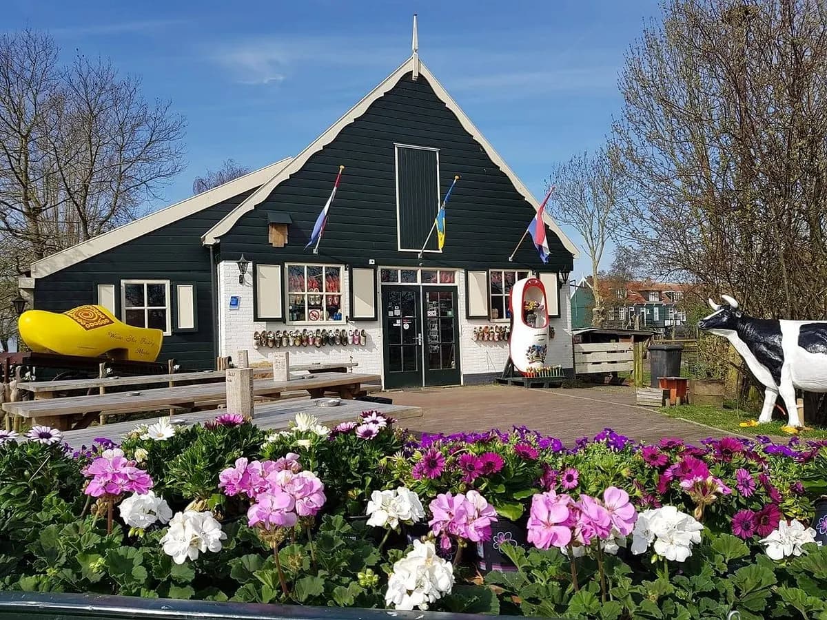 Klompenmakerij Marken